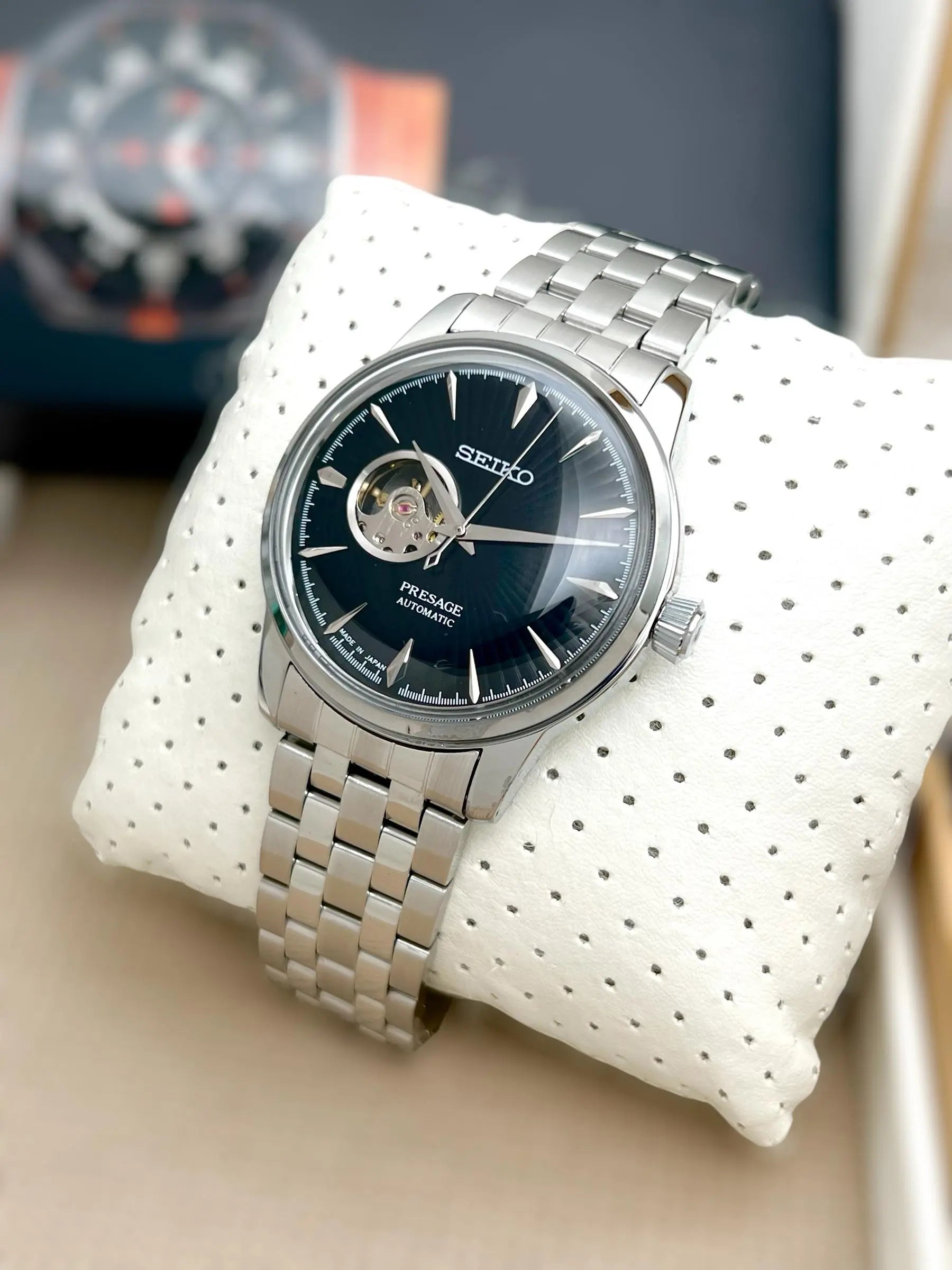 Luxury Automatic Men’s Watch – Silver & Gold Metal Strap | GreatIndiaCart greatindiacart.com