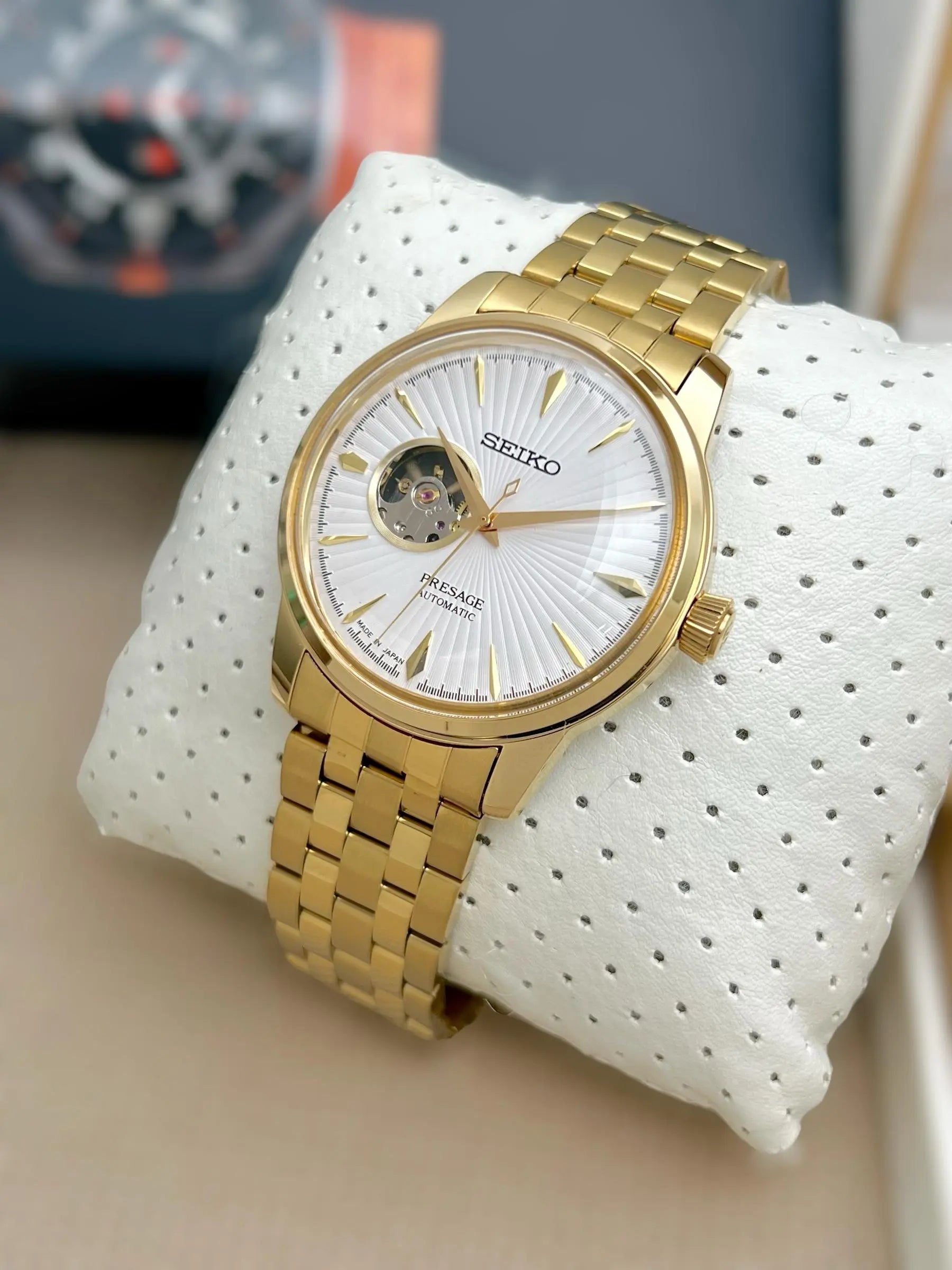 Luxury Automatic Men’s Watch – Silver & Gold Metal Strap | GreatIndiaCart greatindiacart.com