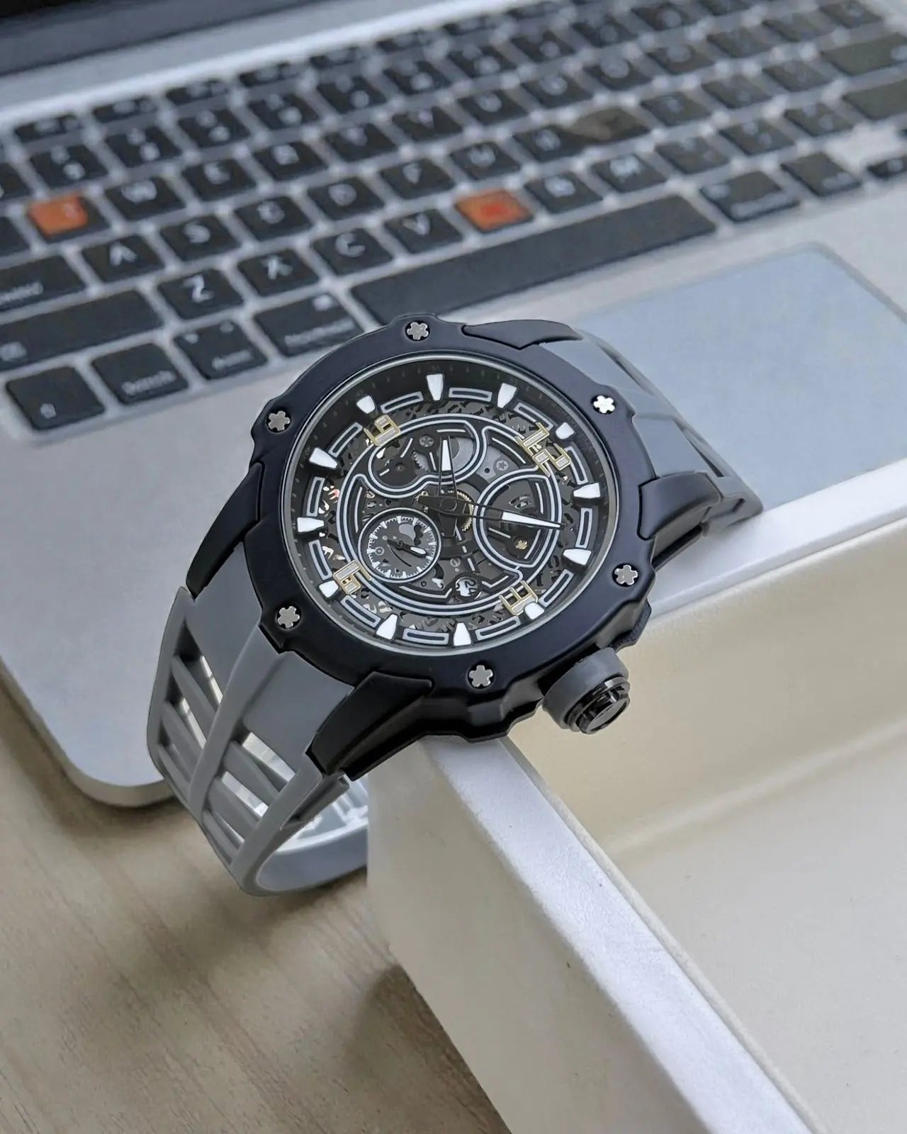 Luxury Sports Watch for Men – Rugged Design with Rubber Strap | GreatIndiaCart greatindiacart.com